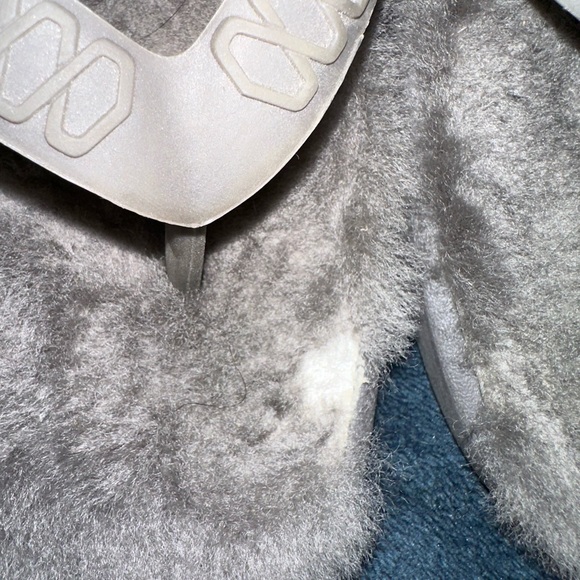 UGG Women's Plush Gray Slippers (worn) - Picture 2 of 4